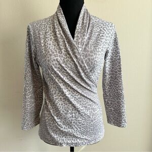 J McLaughlin Wrap Style Catalina Gray Leopard Print 3/4‎ Sleeve Top Size Small